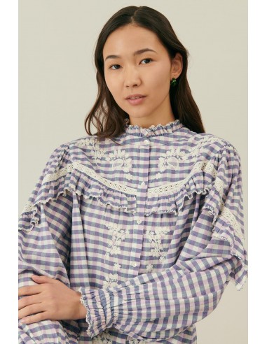 Noelianne Blouse d'Europe débarque